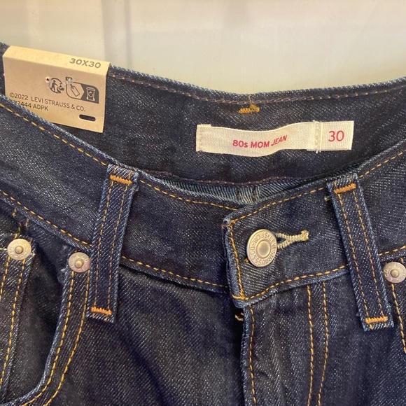 NWT Levi's® Premium 80’S MOM WOMEN'S JEANS Size 30 - Picture 6 of 8
